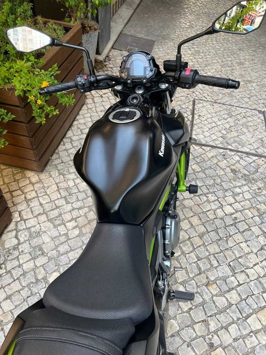 Kawasaki Z650, 68 cv (50.2 kW)