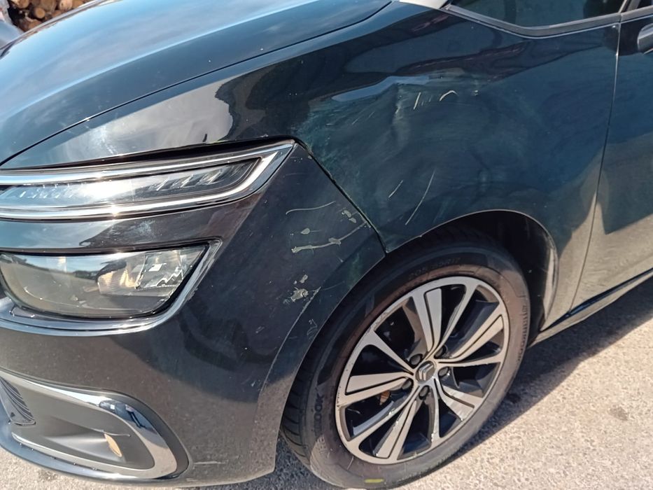 Citroen C4 Grand Picasso 1.6 bluehdi - 7 lugares - Nacional  ( pequeno sinistro )