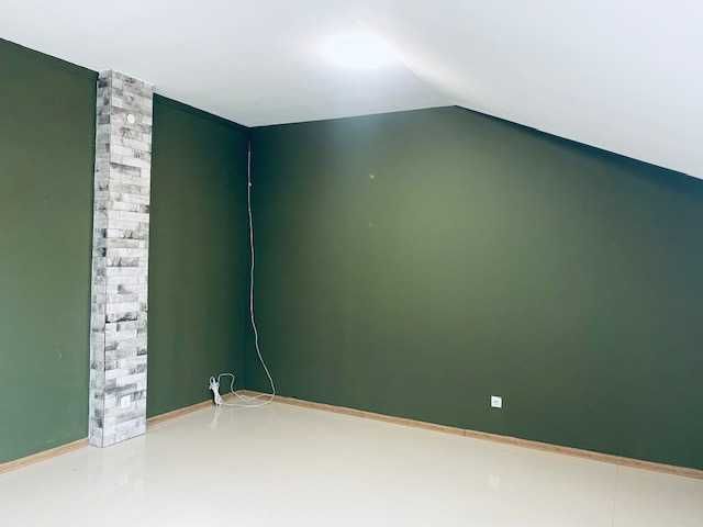 Оренда офісів біля Податкової (з генератором),300 грн за м2.