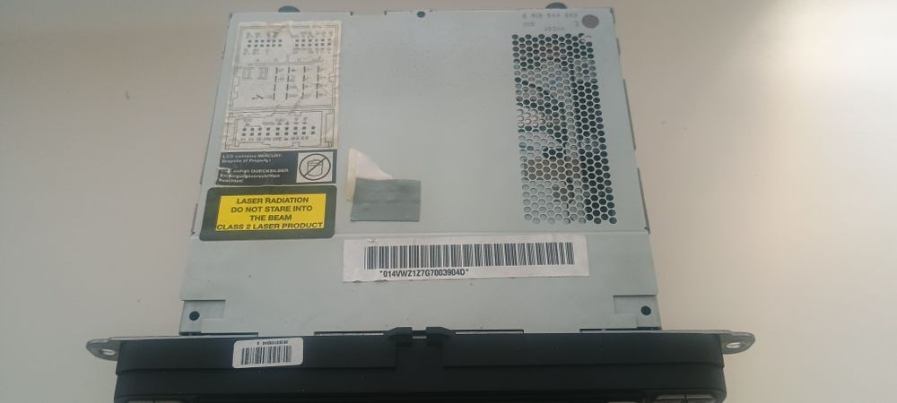 Продам штатну магнітолу