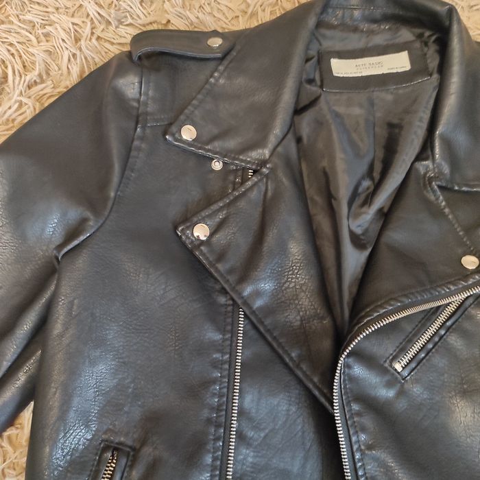 Куртка жіноча шкіряна