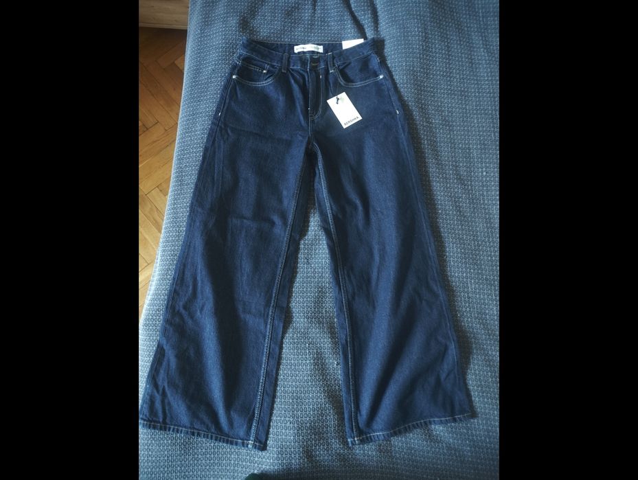 Dżinsy Bershka wide leg, relaxed