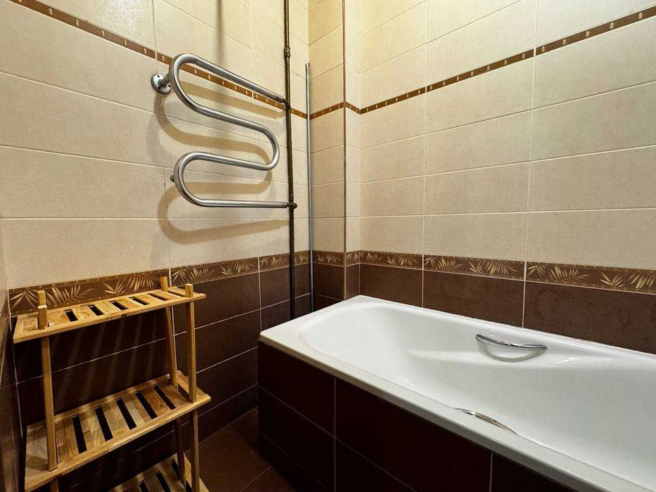 Оренда подобово сучасної 3к квартири, м. Палац Спорту (2 хвилини)