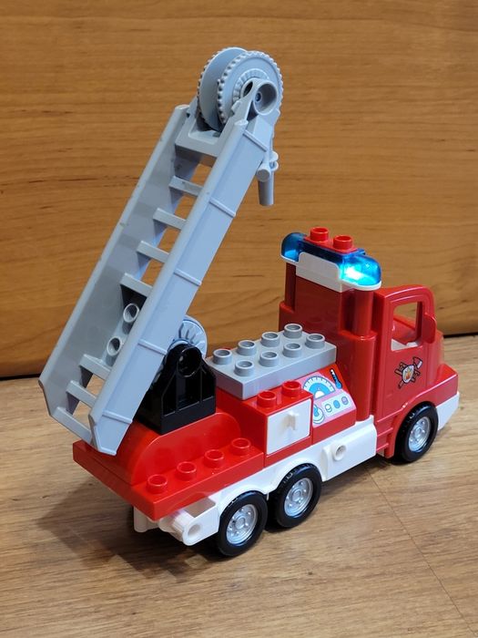 0Klocki Lego Duplo  - Straż Pożarna,  luźny zestaw, zabawki