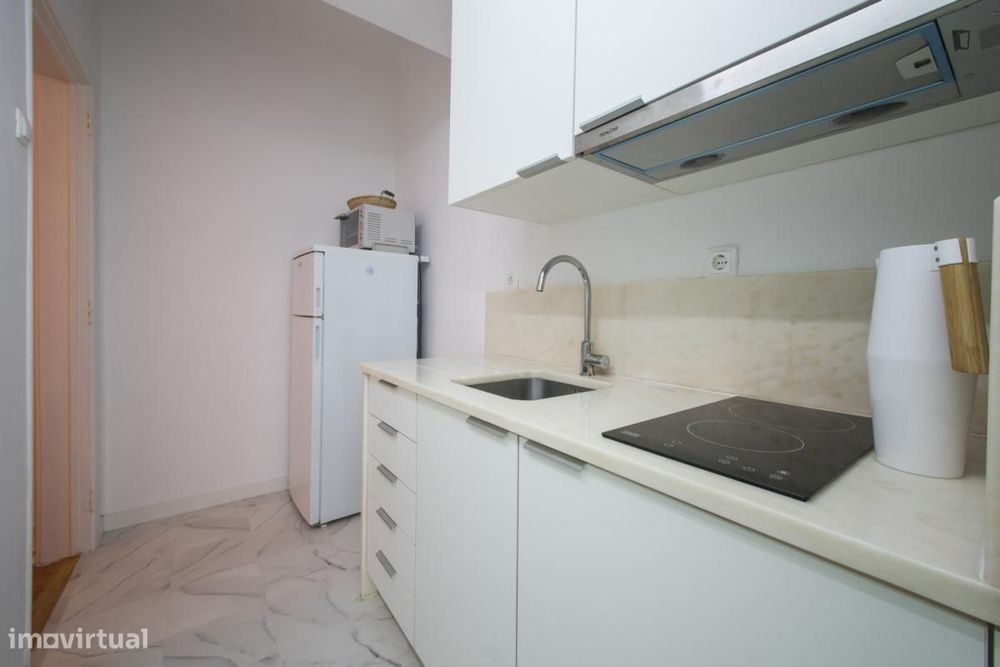 Quarto - localizado em Alameda Lisbon