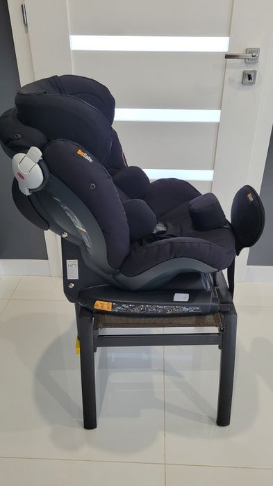 Fotelik samochodowy specjalistyczny BeSafe iZi COMBI X4 do 18 kg.