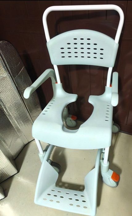 Cadeira Sanitária/Banho Ortopédica