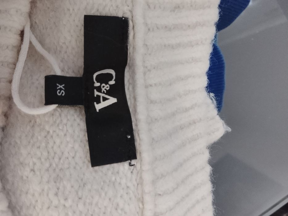 Sweterek swiateczny C&A
