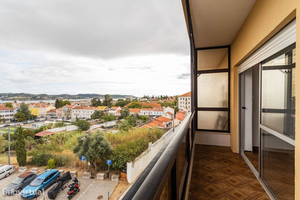 T2 para Arrendar em Zona Tranquila e Central, com Varandas e 76 m², Id