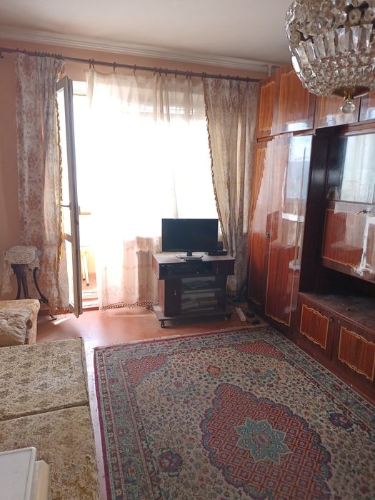 Продам теплу 2-ну кв на Вербовій