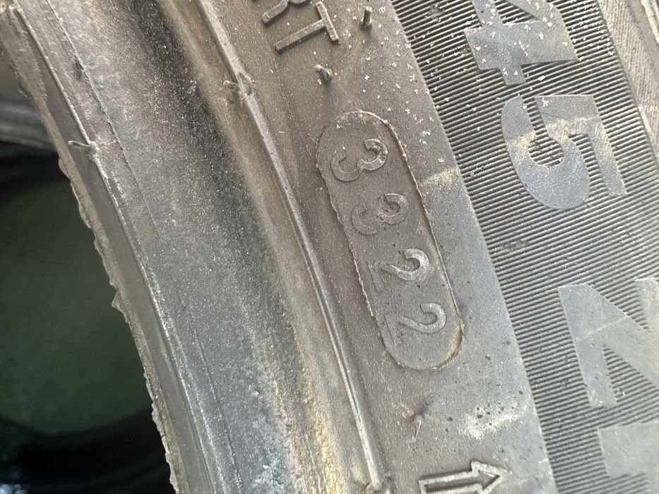 235/45 R17 Kumho Solus 22г комплект всесезонных шин.