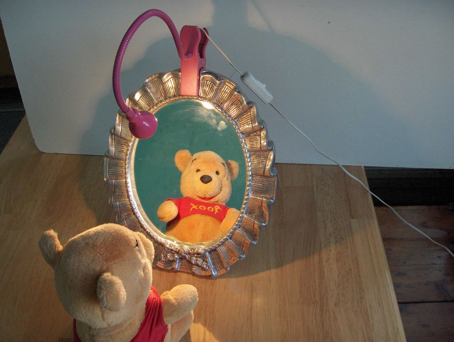 Lustro lusterko stołowe biurkowe na toaletkę do makijażu z lampką