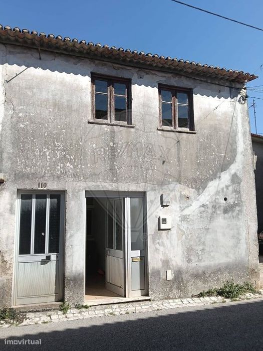 Moradia T5 para venda