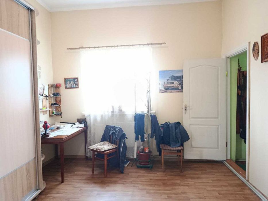 Продам Частину будинка 4-кімнати р-н Дастора