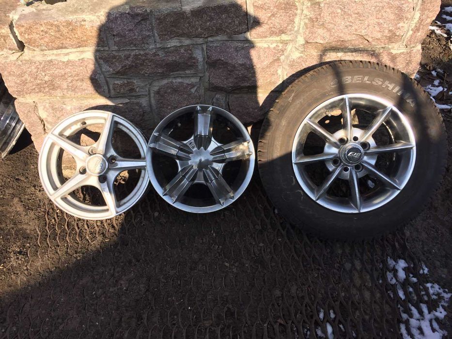 Автомобили легковые