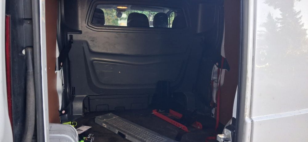 Opel VIVARO  OPEL VIVARO 2019 120KM brygadówka 6 osób VAT