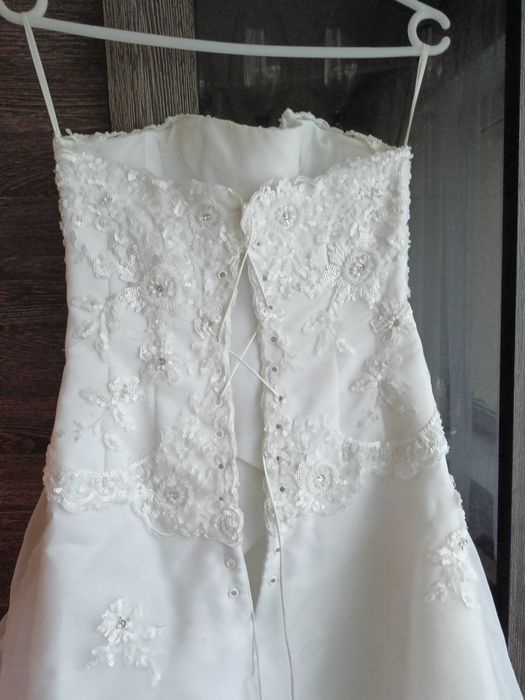 Suknia ślubna - rozmiar 36 / 38 + welon oraz bolerko