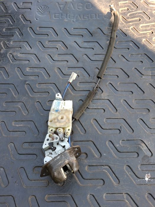 Замок багажника для Ниссан Х Трейл Т30