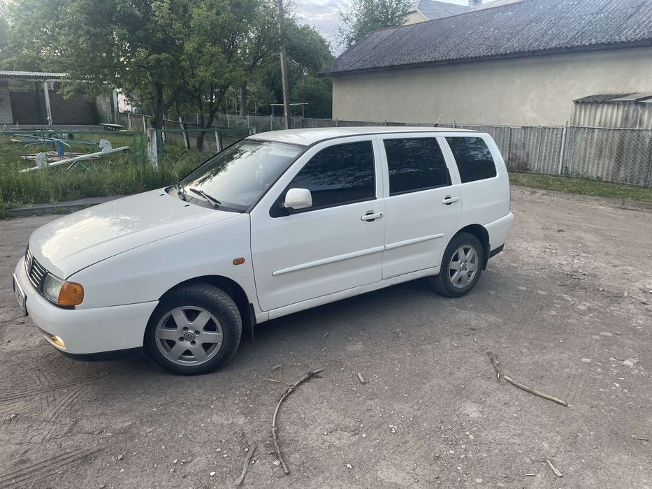 Volkswagen polo Universal