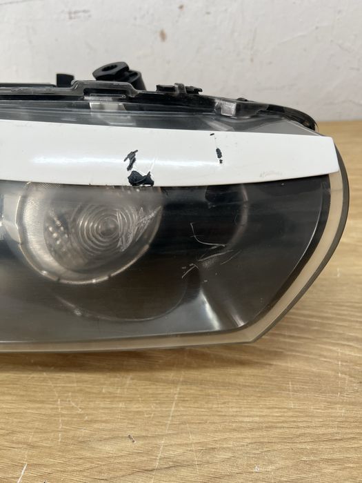 Lampy przednie Volkswagen Sirocco Xenon