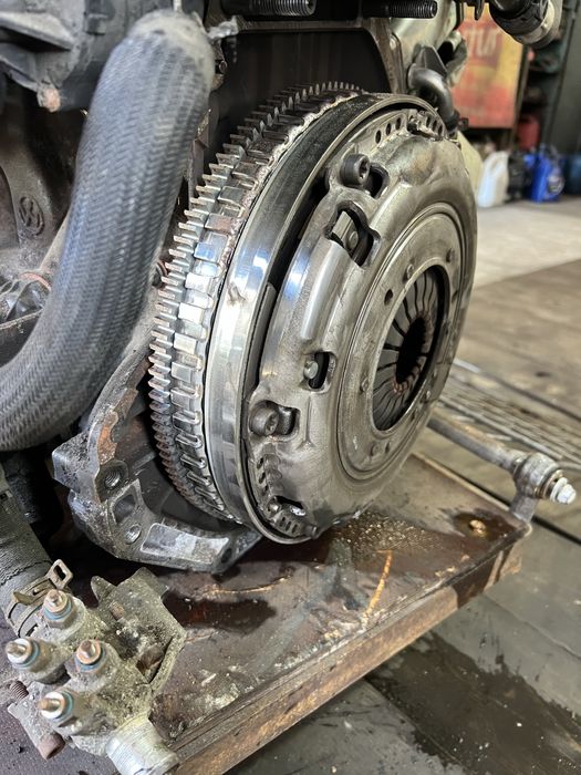 Демфер опель віваро 1,6 Рено трафік Reno trafic opel vivaro 1,6 R9M