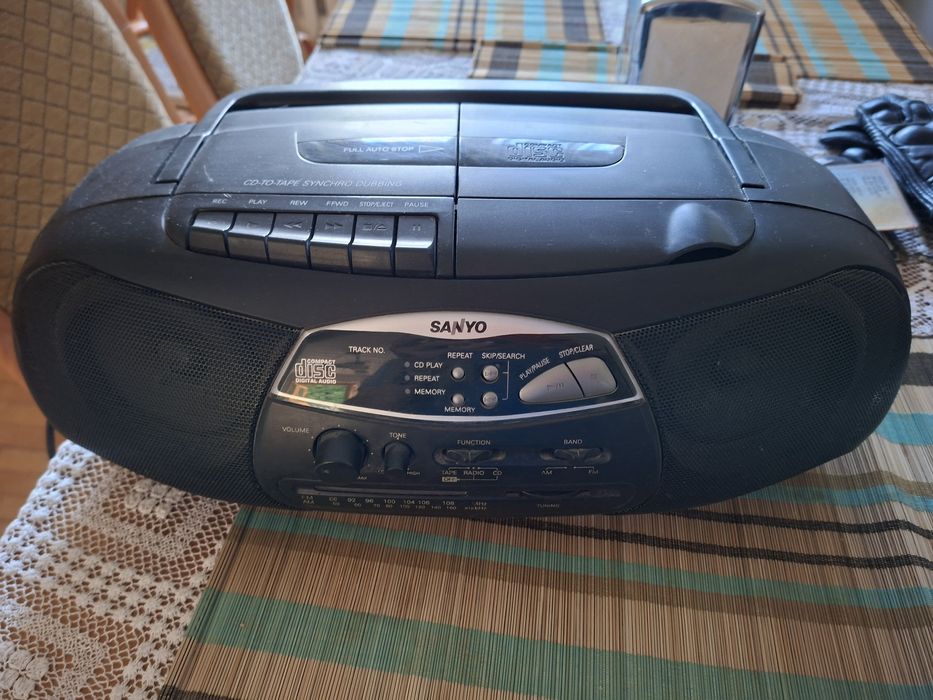 Radiomagnetofon cd Sanyo z100f