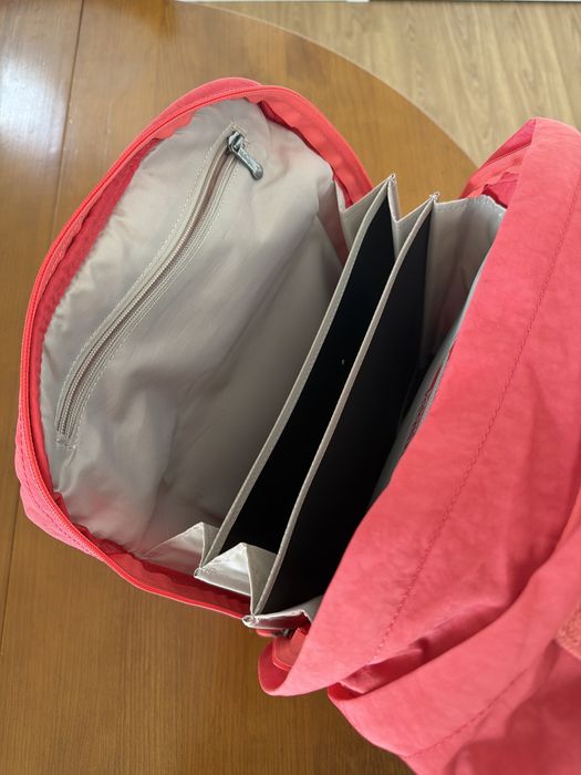 Mochila escolar Kipling (expansivel / com divisórias)