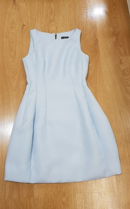 Błękitna sukienka na wesele