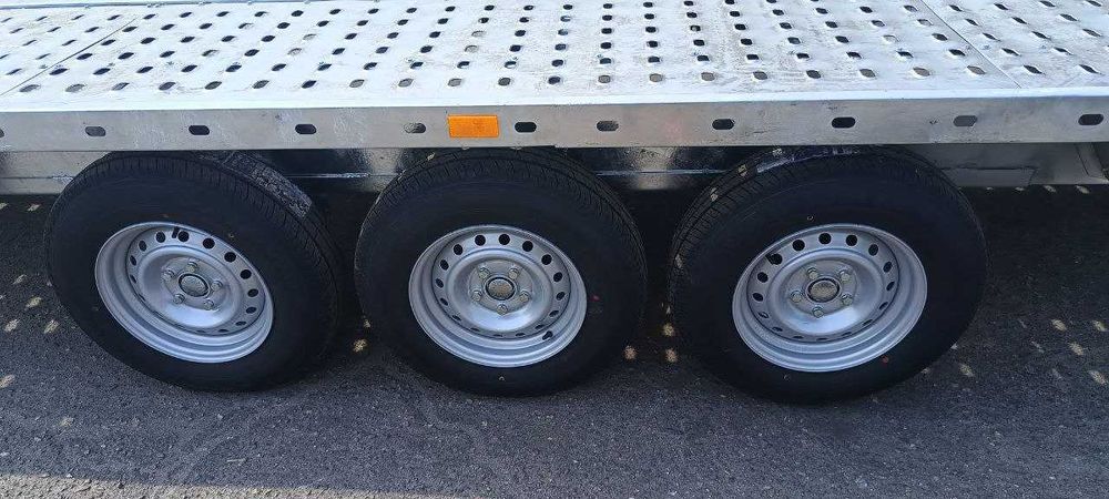 Прицеп эвакуатор. Лафет евакуатор. Трехвісний.