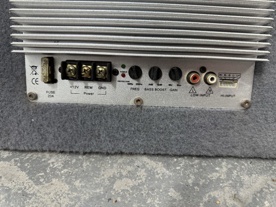 Сабвуфер Fli active 800 watts