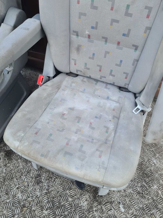 VW Transporter T5 fotel pojedyńczy obrotowy 2 rząd Multivan kamper