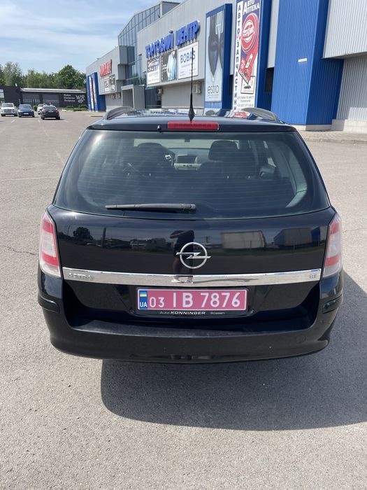 Продам Opel Astra 1.8 бензин