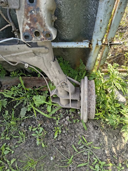 Задня балка в зборі Гольф 3