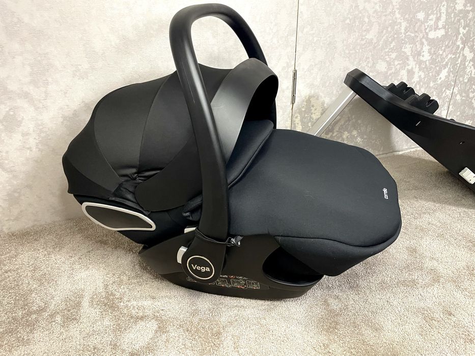 Автокрісло Carrello Vega CRL-14101. База під автокрісло.