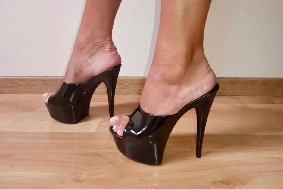 24/ Szklanki gogo czarne 36 klapki szpilki 15cm lakierowane pole dance