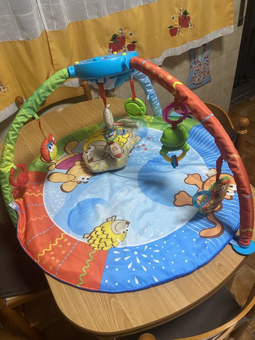 Tapete de actividades Chico