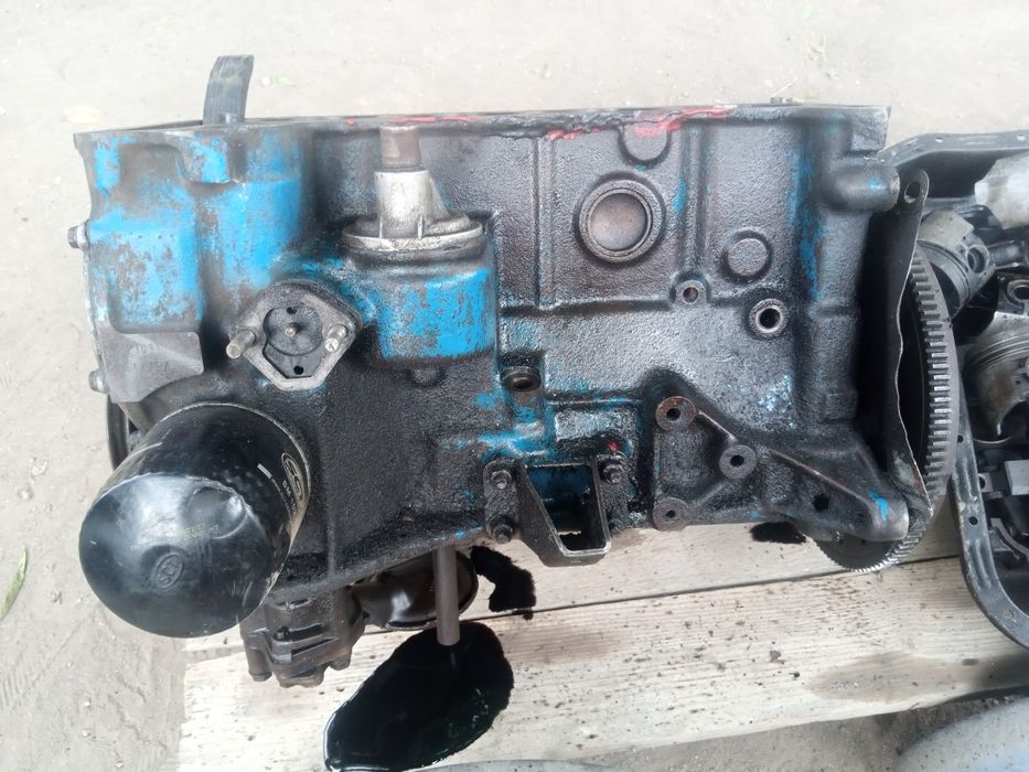 Продам тюнингованый двигатель ваз 21011 без головки.