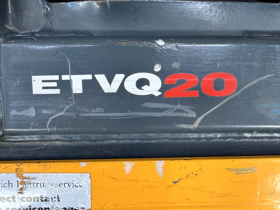 Empilhador Multidirecional eletrico