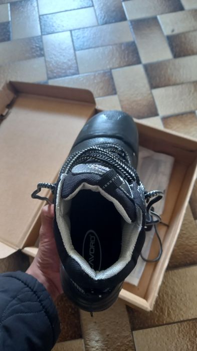 Vendo  2 Bota biqueira de aço tamanho 40