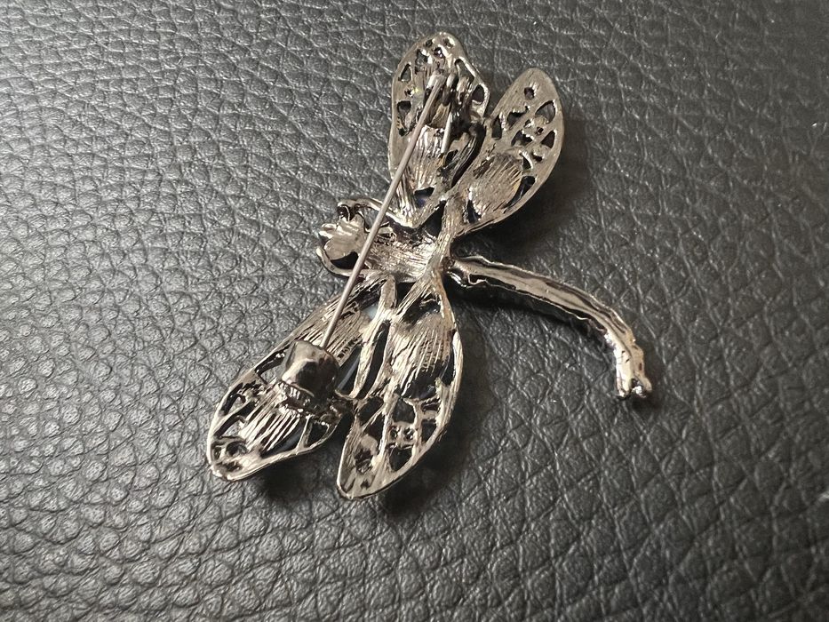 #Broszka ważka w stylu apart artelioni