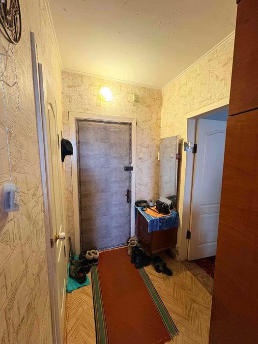 Сади 1к квартира в чудовому стані!