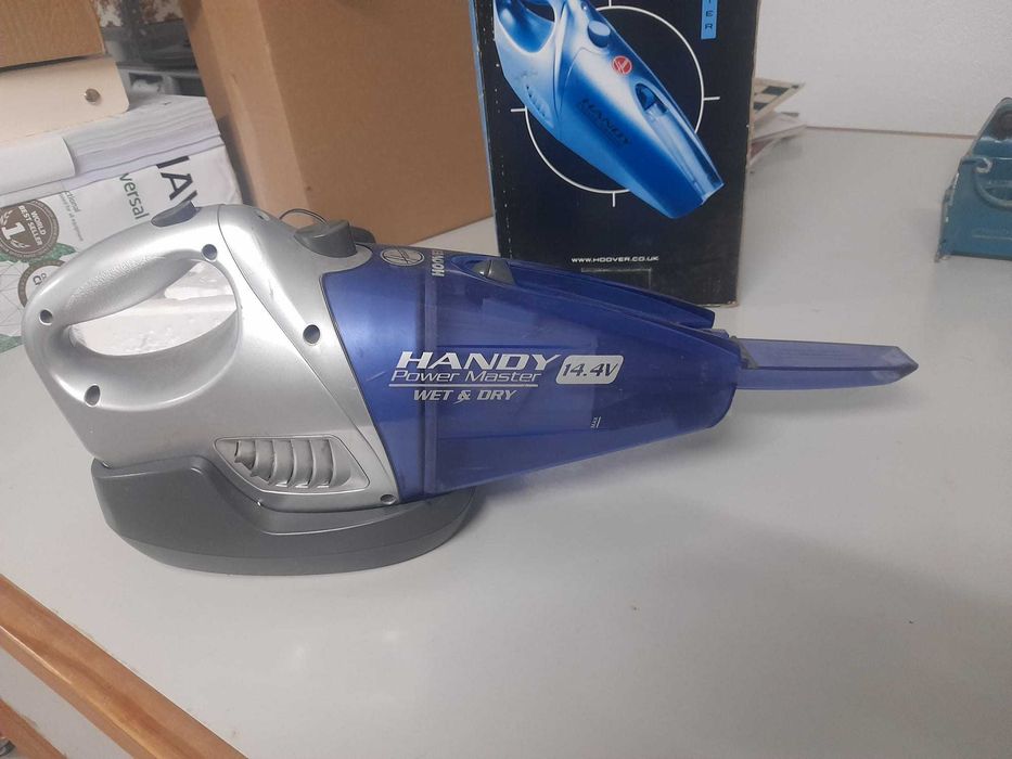 Mini-Aspirador Hoover recarregável