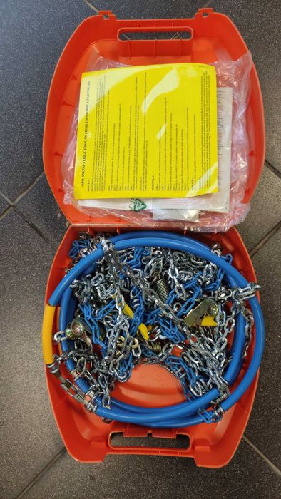 Łańcuchy zimowe na koła śnieg nowe