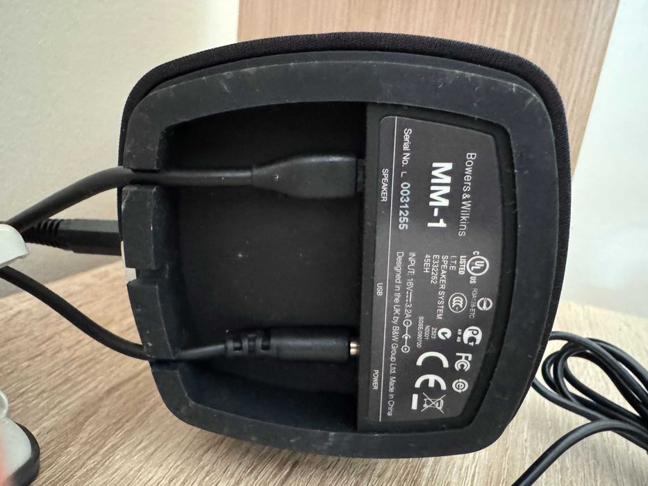 Bowers & Wilkins MM-1 – Colunas com comando