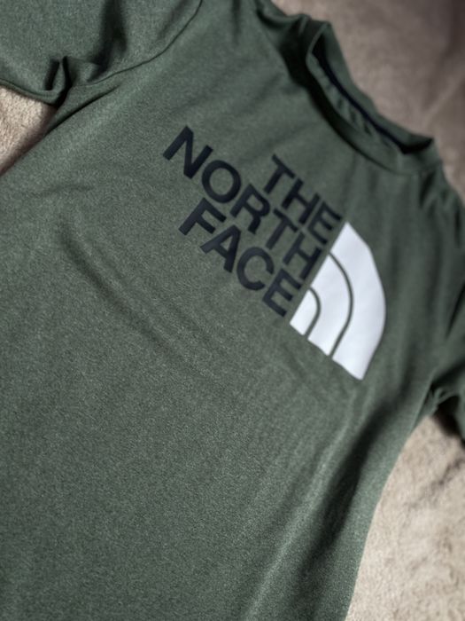 Футболка the north face
