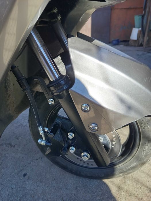 Скутер Електро скутер