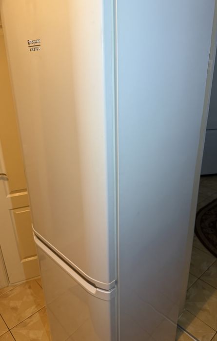 Холодильник Hotpoint Ariston RMBA 2200.L.019