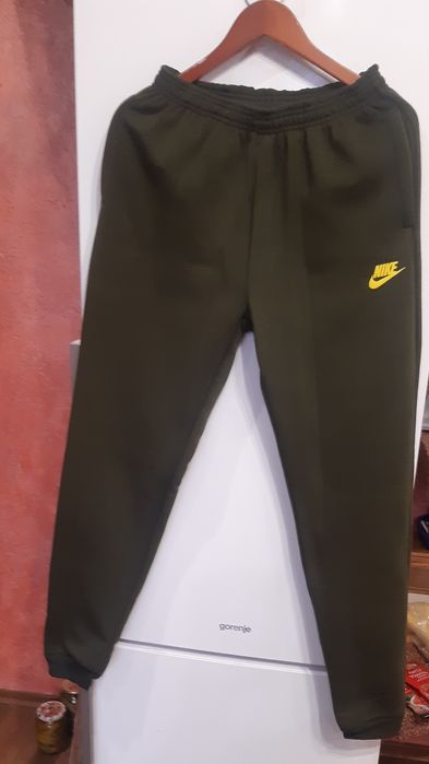 Розпродаж чоловічих зимових  спортивних  костюмів