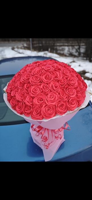 Букет троянд (101) з атласної стрічки
