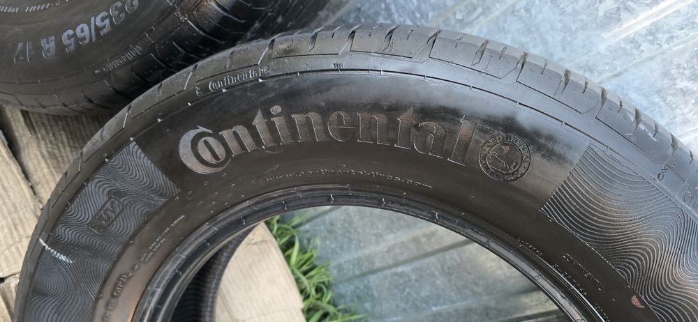 Sprzedam dwie opon 235 65 R17 Continental!